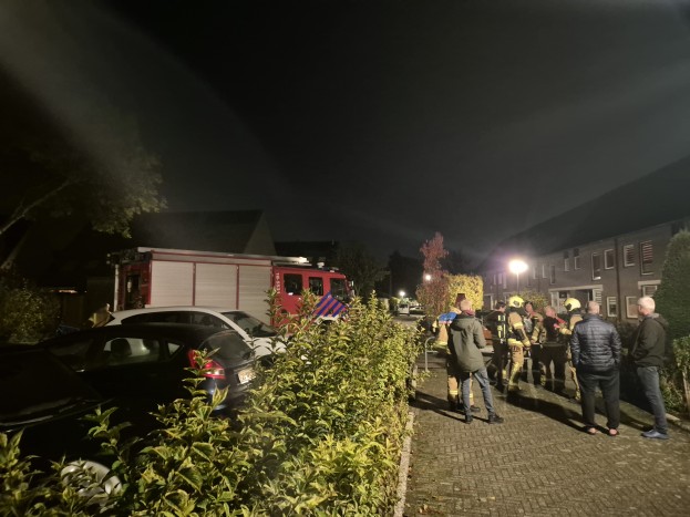 Maandag 14-10-2024 21:00 merelerf Numansdorp Stank Hinder Lucht Brandweer inzet